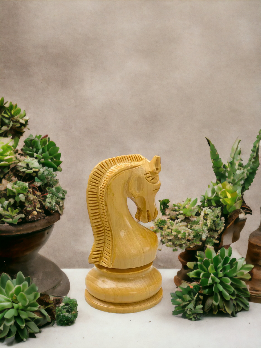 Leningrad Acacia Chess Pieces & Mahogany Box - Official Staunton™